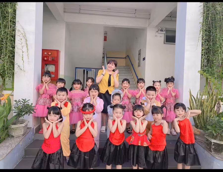 Trẻ mầm non tại các cơ sở giáo dục tư thục ở khu chế xuất, khu công nghiệp có bố mẹ là công nhân sẽ nhận hỗ trợ.
