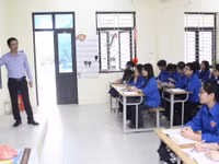 Thầy và trò Trường THPT Đức Hợp (Hưng Yên). Ảnh: TG