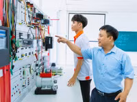 Sinh viên cao đẳng các ngành kỹ thuật, công nghệ tại TPHCM cũng có thể được hỗ trợ chi phí học tập. Ảnh: Cao đẳng Công nghệ cao Đồng An