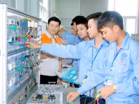 Sinh viên Trường Cao đẳng Cơ khí Nông nghiệp.