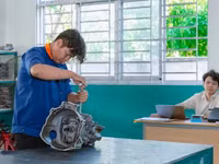 Sinh viên trường nghề cũng nằm trong diện hỗ trợ học phí theo dự kiến của UBND TPHCM. Ảnh: NTCC