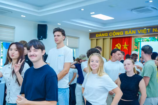 Các sinh viên Trường Đại học Kinh tế (Đại học Đà Nẵng) và sinh viên quốc tế.