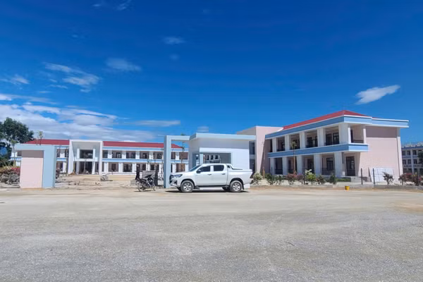 Trường Phổ thông nội trú liên cấp Tiểu học và THCS Hương Khê.