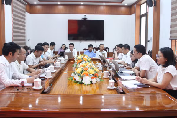 Buổi làm việc giữa Báo GD&TĐ và phường Hải Ninh.