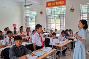 Giờ học ở Trường Phổ thông nội trú Tiểu học và THCS Sơn Thủy (Thanh Hóa). 