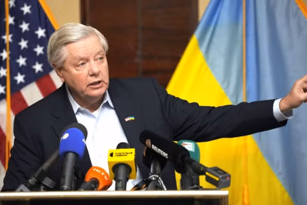 Thượng nghị sĩ Lindsey Graham của đảng Cộng hòa.