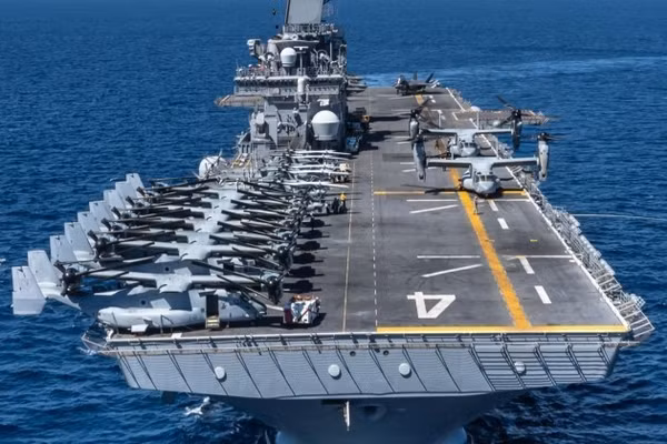 Tàu USS Boxer Mỹ bị vô hiệu hóa trước khi cố gắng chiếm giữ một hòn đảo của Iran