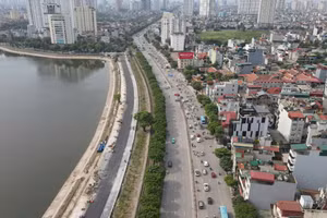 Một góc đô thị, giao thông Hà Nội nhìn từ trên cao.