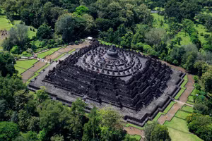 Toàn cảnh Ba La Phù đồ nhìn từ trên cao. Ảnh minh họa: Historia.nationalgeographic.com.es