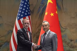 Cố vấn an ninh quốc gia của Tổng thống Mỹ Joe Biden, Jake Sullivan và Ngoại trưởng Trung Quốc Vương Nghị gặp mặt tại Bắc Kinh.