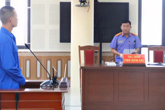 Bị cáo Nguyễn Ngọc Đạo tại phiên toà. Ảnh: Minh Phương