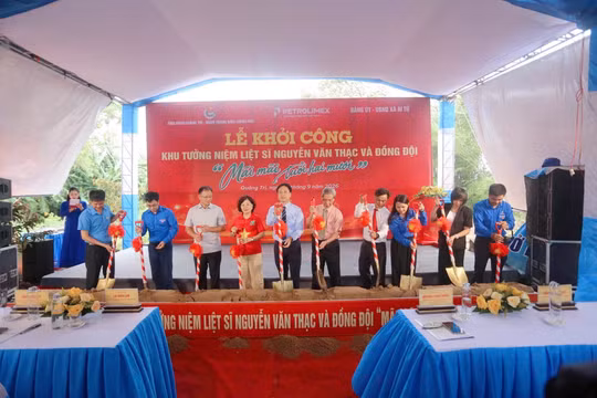 Khu tưởng niệm liệt sĩ Nguyễn Văn Thạc và đồng đội được xây dựng ở Quảng Trị.