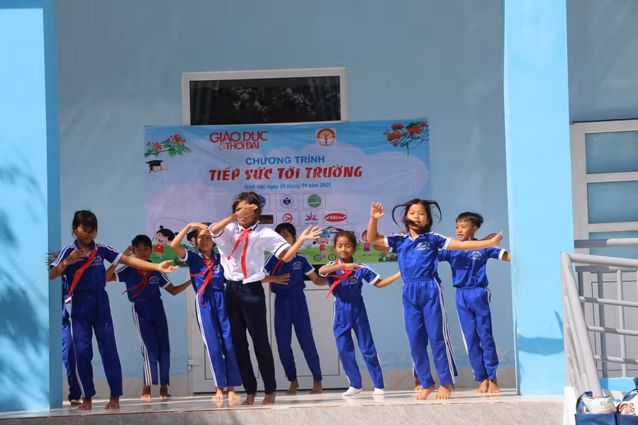 3bfa595ade0e6150381f.jpg