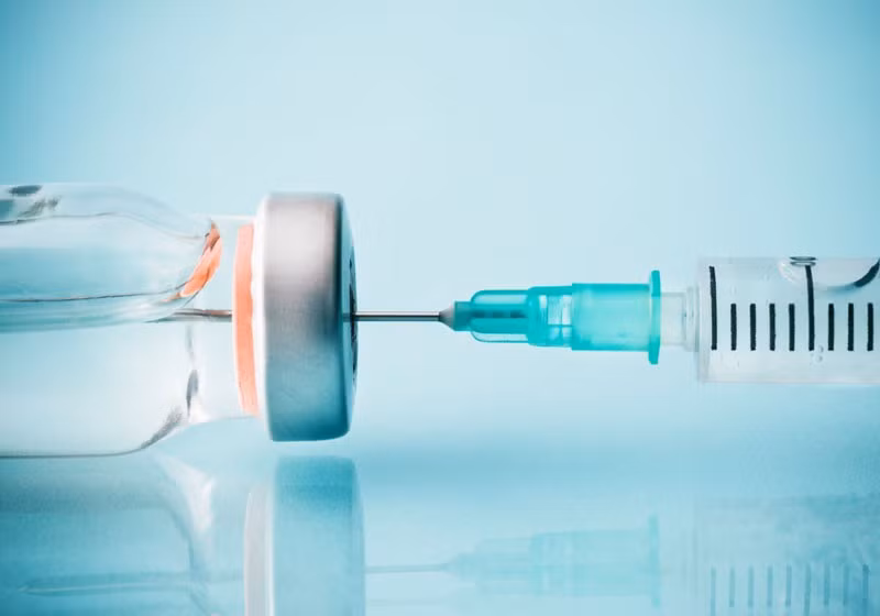 Một nhà thuốc bị xử phạt vì bán vaccine. (Ảnh minh họa: ITN)