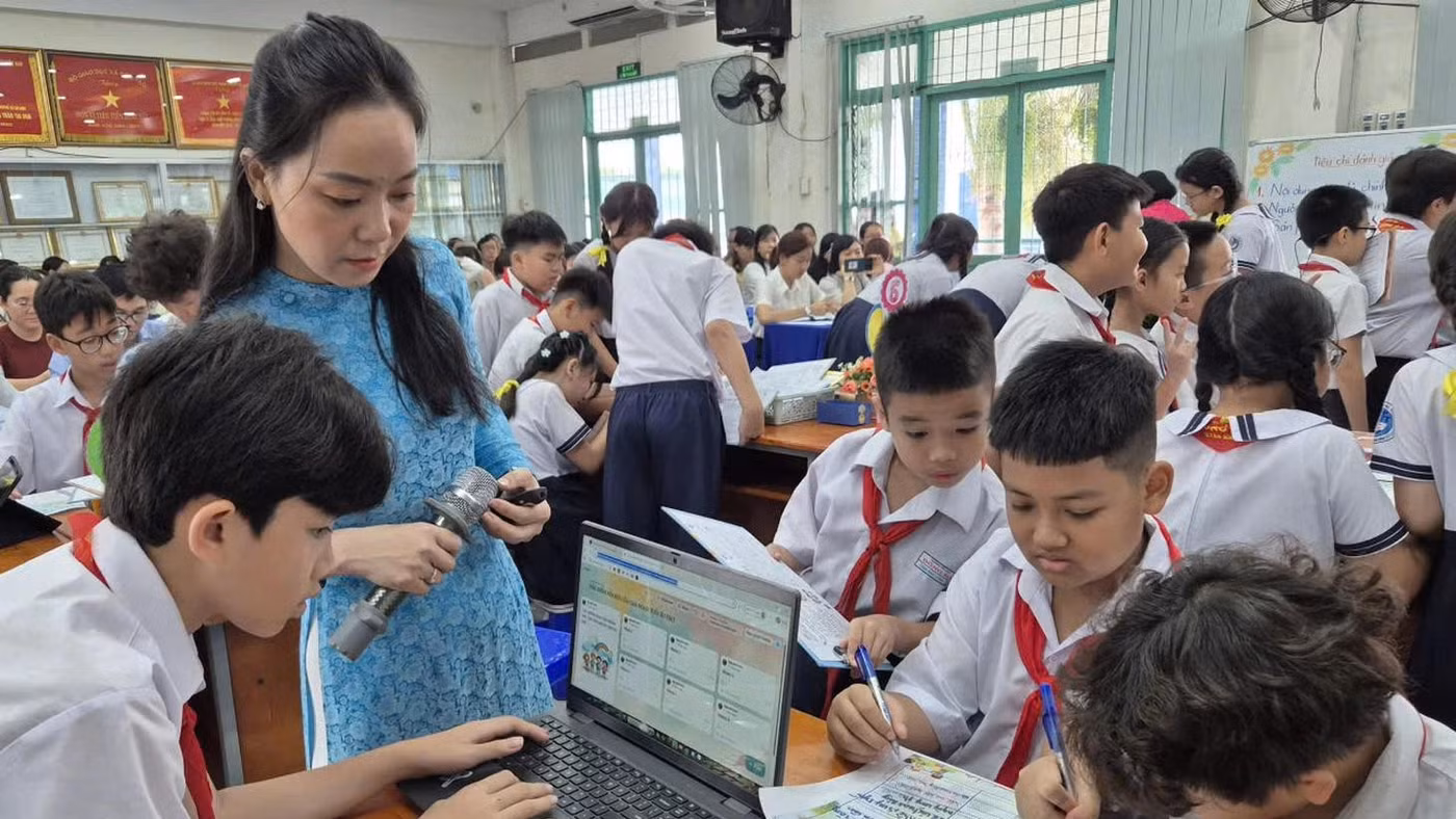Tiết dạy minh họa cho chuyên đề 'Ứng dụng AI trong dạy học' do cụm chuyên môn 3, TPHCM tổ chức. Ảnh minh họa: H.H