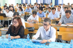 Các đại biểu tham gia tập huấn Kỳ thi tốt nghiệp THPT năm 2025 tại Bình Dương. Ảnh: Sở GD&ĐT Bình Dương.
