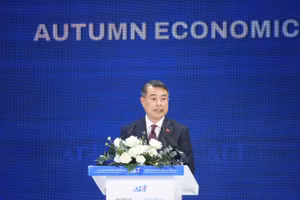 Thủ tướng Lê Minh Hưng phát biểu tại Diễn đàn Kinh tế Mùa thu 2026 tại TPHCM. Ảnh: BTC.