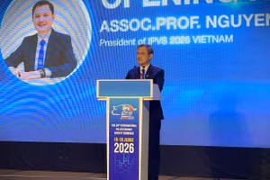 PGS.TS Nguyễn Tất Toàn, Hiệu trưởng Trường Đại học Nông Lâm TPHCM phát biểu tại lễ khai mạc. Ảnh: Hà An.