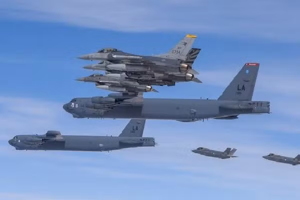 NATO tập trận thách thức kho vũ khí hạt nhân Nga