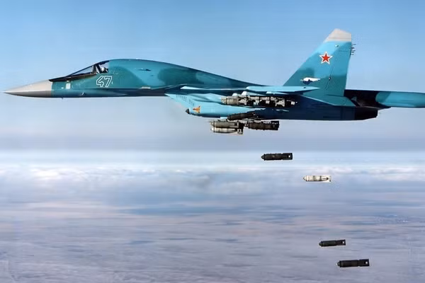 Mỗi ngày Nga ném 276 bom FAB UMPK vào cứ điểm Ukraine