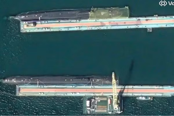 Cách xa 7.400km, tàu ngầm Nga vẫn phải giăng lưới chống UAV Ukraine