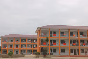 Trường PTNT Tiểu học và THCS Sam Mứn.