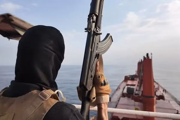 Saudi Arabia dẫn đầu liên minh hàng hải 14 quốc gia chống lại Houthi