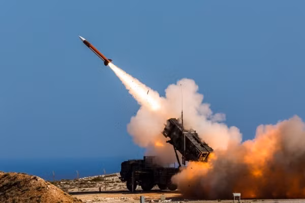 Tập đoàn Raytheon nhận 3,7 tỷ USD để sản xuất tên lửa Patriot cho Ukraine
