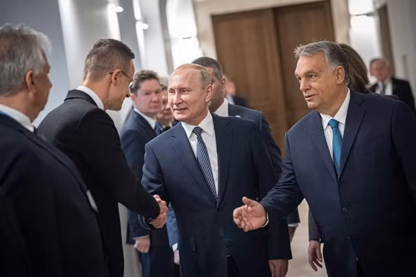 Một điệp viên Nga làm việc nhiều năm trong các nhóm thân cận với ông Orban