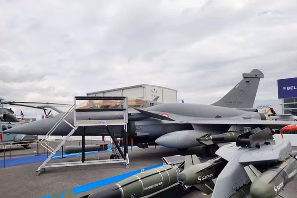 Pháp ​​sẽ nhận 47 tiêm kích Rafale F5 để 'răn đe hạt nhân'