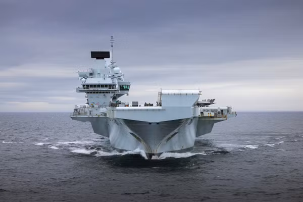 HMS Queen Elizabeth trở thành tàu chỉ huy của NATO sau 2 năm tân trang