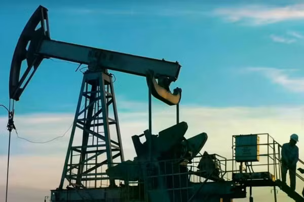Giá dầu thô Nga đạt mức cao nhất trong 13 năm trên thị trường toàn cầu