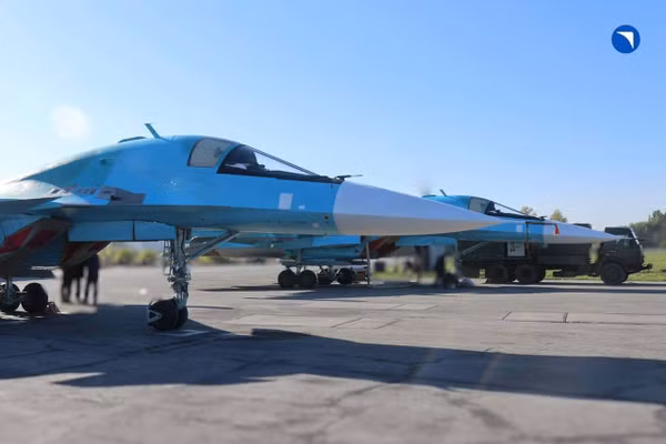 Không quân Nga nhận thêm hàng loạt oanh tạc cơ Su-34 'nâng cấp đặc biệt'