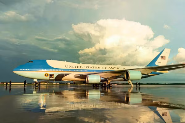 Boeing phải bỏ tiền túi hơn 3 tỷ USD cho Dự án Air Force One và chịu lỗ nặng