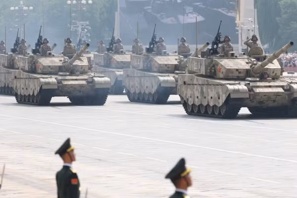 Trung Quốc chế tạo xe tăng có lò phản ứng và máy gia tốc để bắn xa 450km?