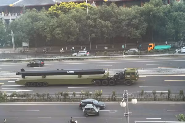 Bất ngờ với vai trò thực của tàu ngầm không người lái cỡ lớn AJX002 Trung Quốc