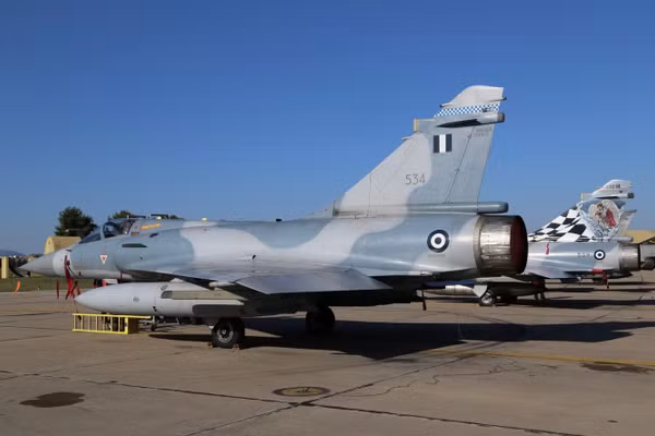 Pháp gia tăng áp lực buộc Hy Lạp giao tiêm kích Mirage 2000-5 cho Ukraine