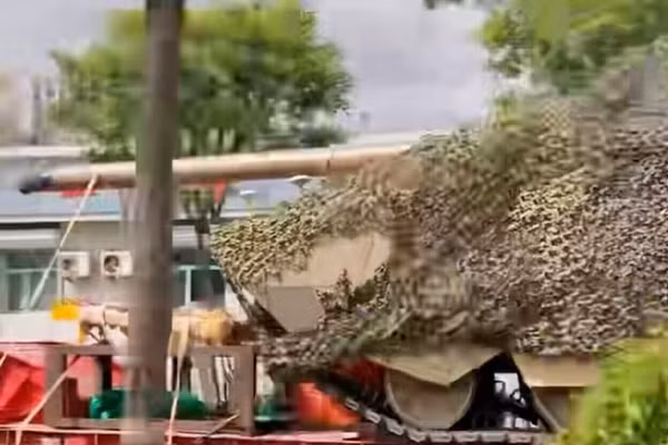 Xe tăng 'kiểu T-14 Armata' chưa từng ra mắt đã được phát hiện ở Trung Quốc