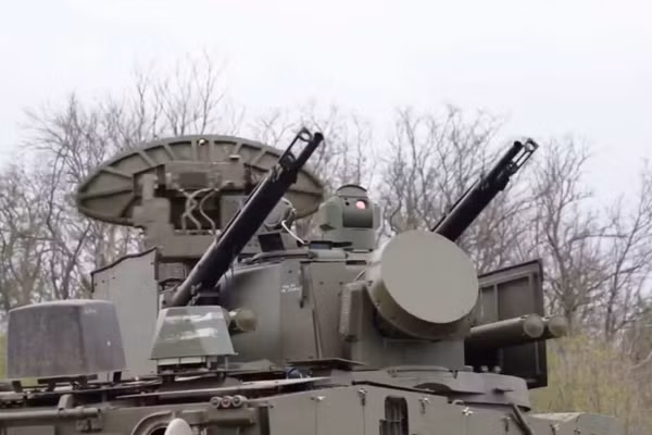 Tổ hợp phòng không Tunguska 'lột xác' với khí tài quang điện tử nâng cấp
