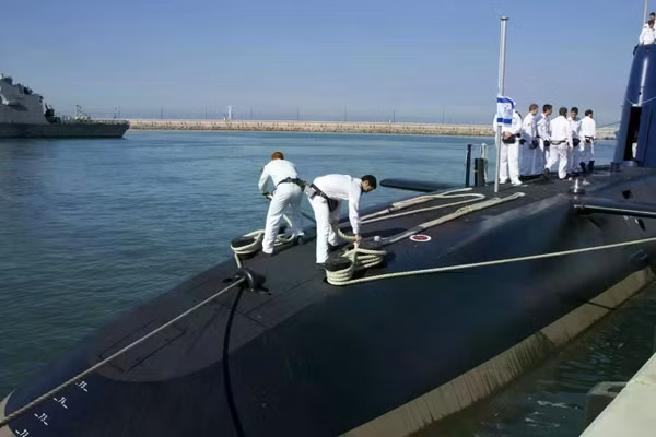 Israel triển khai tàu ngầm thường trực áp sát căn cứ của Houthi