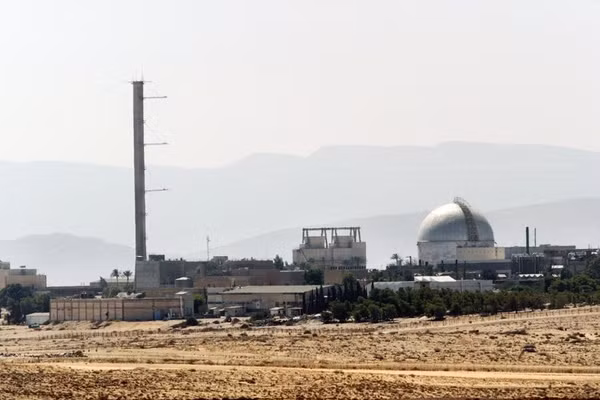 Tên lửa đạn đạo Iran bắn trúng mục tiêu gần trung tâm hạt nhân Israel