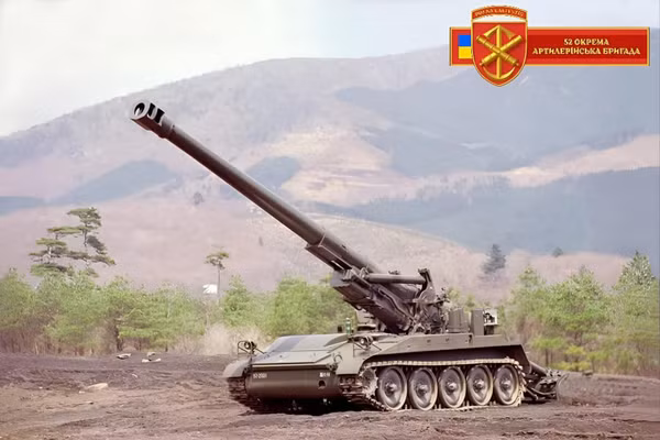 Lữ đoàn Pháo binh 52 nhận hàng loạt pháo tự hành M110 203mm 