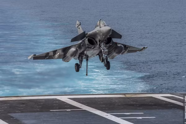 Ấn Độ tức giận và quay sang Su-57 khi không được tiếp cận mã nguồn của Rafale?