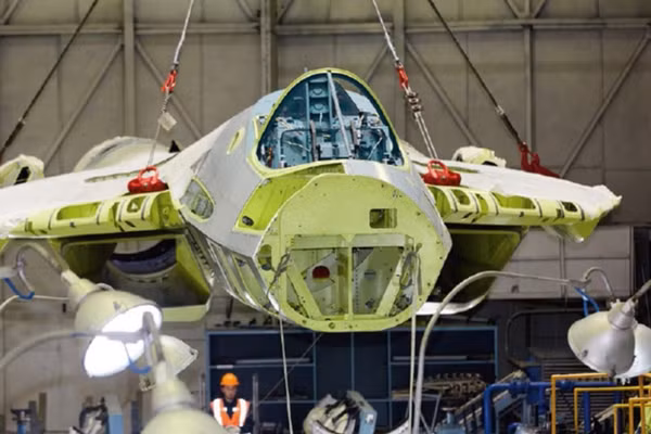 Ukraine báo động khi Nga được tự do mua linh kiện nước ngoài để chế tạo Su-57