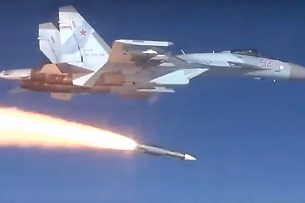 Su-35 và R-37M của Nga đã sẵn sàng chờ đón JAS 39 Gripen Ukraine