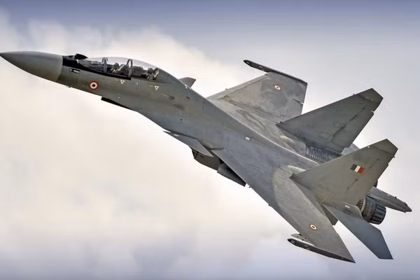 Khách sẽ mua tiêm kích Su-30 sản xuất tại Ấn Độ thay vì Nga?