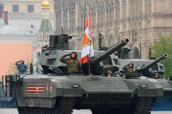 Xe tăng T-14 Armata đóng vai trò gì trong cuộc chiến tranh thời đại mới?
