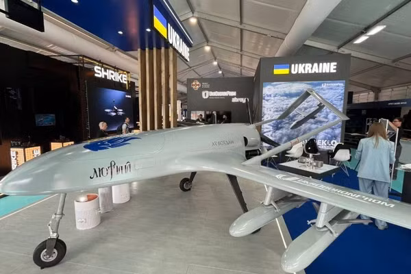 UAV An-196 Lyuty gây sửng sốt khi được trang bị tên lửa tầm xa