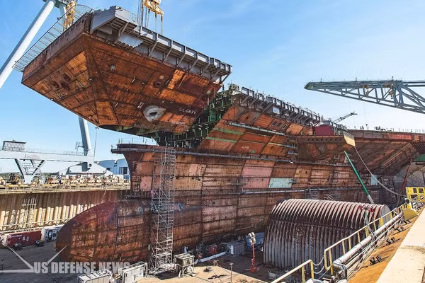 Tàu sân bay lớp Gerald R. Ford thứ tư cần... 15 năm chế tạo
