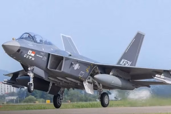 Hàn Quốc 'khai tử' KF-21 Block III để tiến thẳng lên tiêm kích thế hệ 6